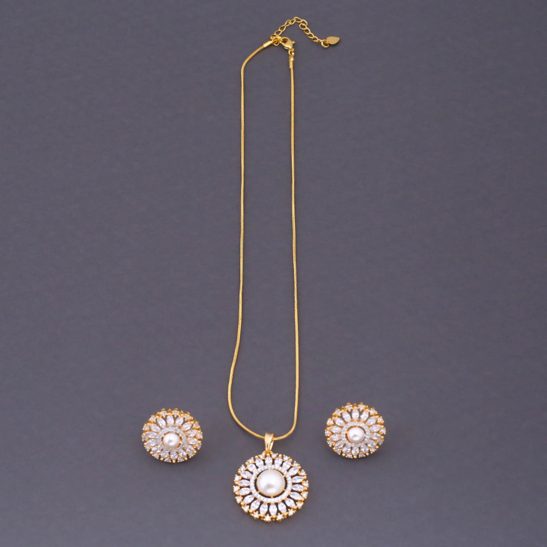 Golden Pearl Zirconia Pendant Set