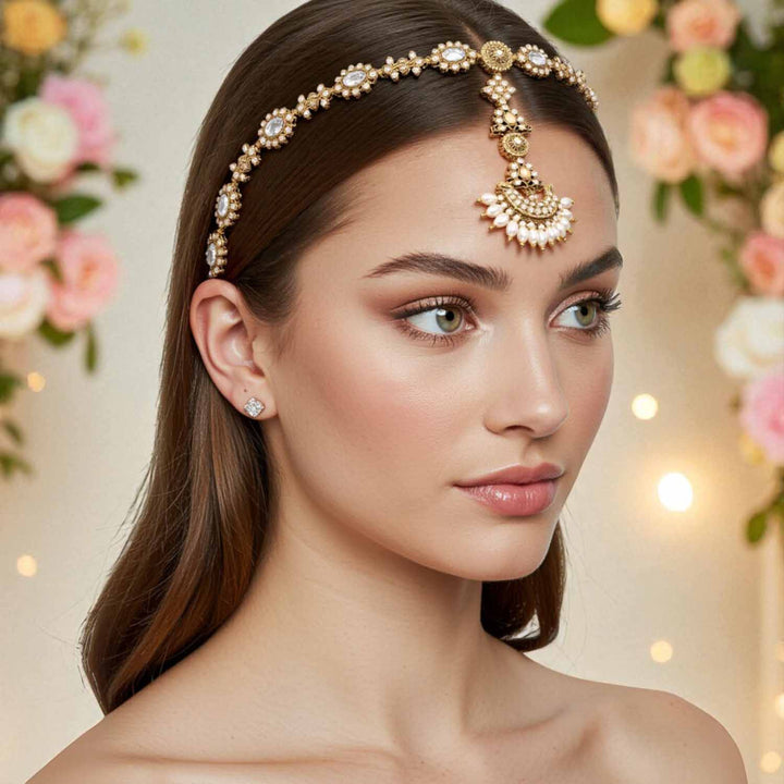 Golden Piyana Hairband With Tikka