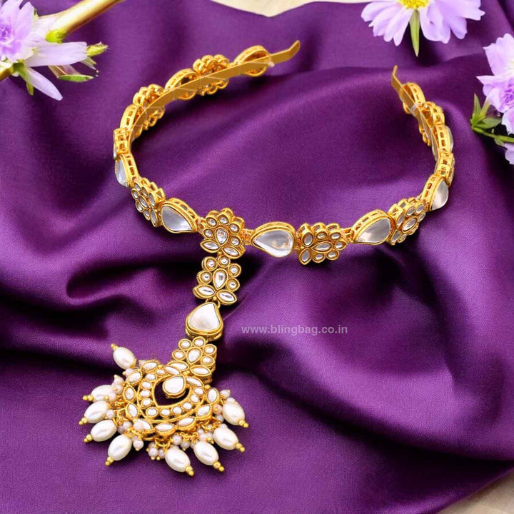 Golden Trishayu Hairband With Tikka