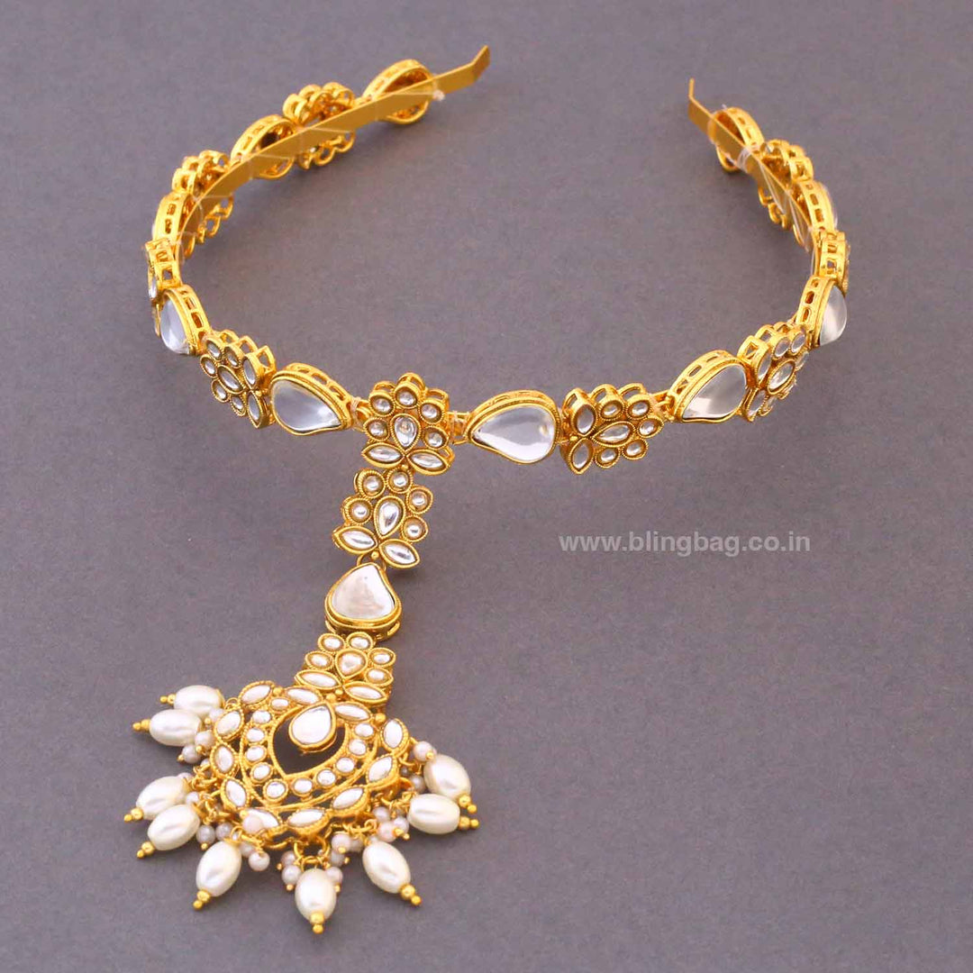 Golden Trishayu Hairband With Tikka