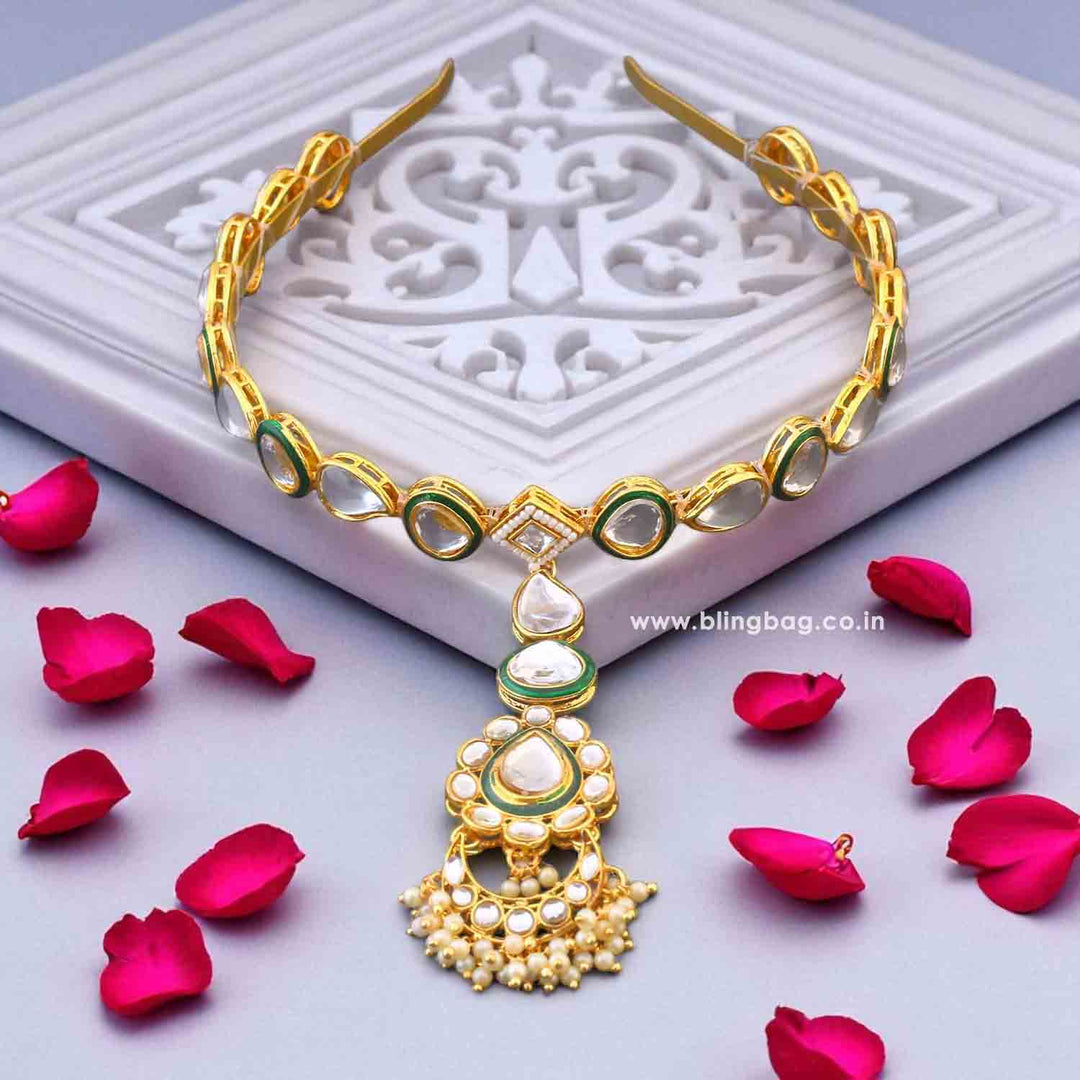 Golden Prachi Hairband With Tikka
