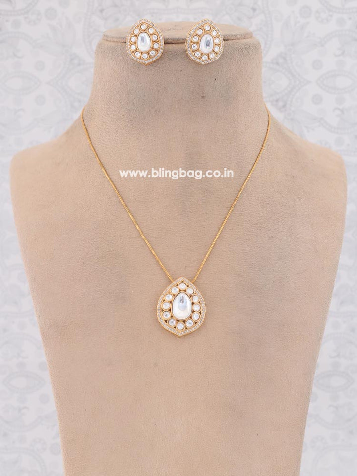 Golden Prashansa Zirconia Jewellery Set