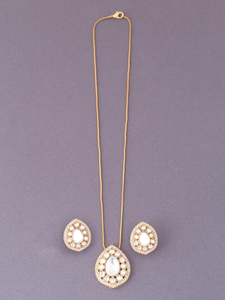 Golden Prashansa Zirconia Jewellery Set