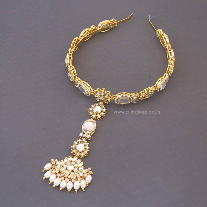 Golden Prerana Hairband With Tikka