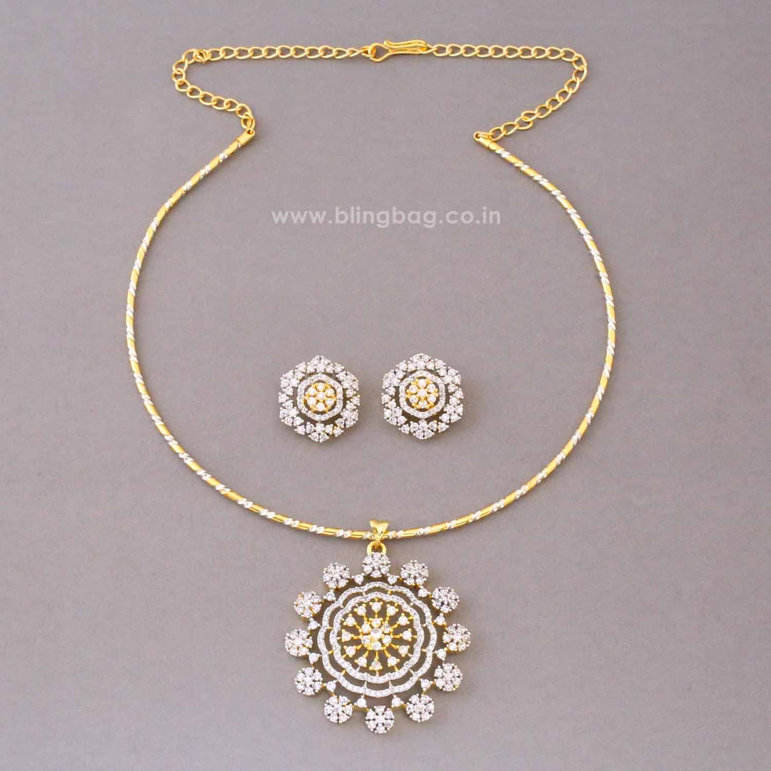 Golden Prisha Pendant Set