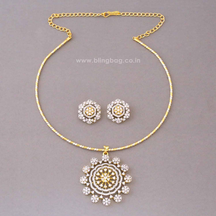 Golden Prisha Pendant Set