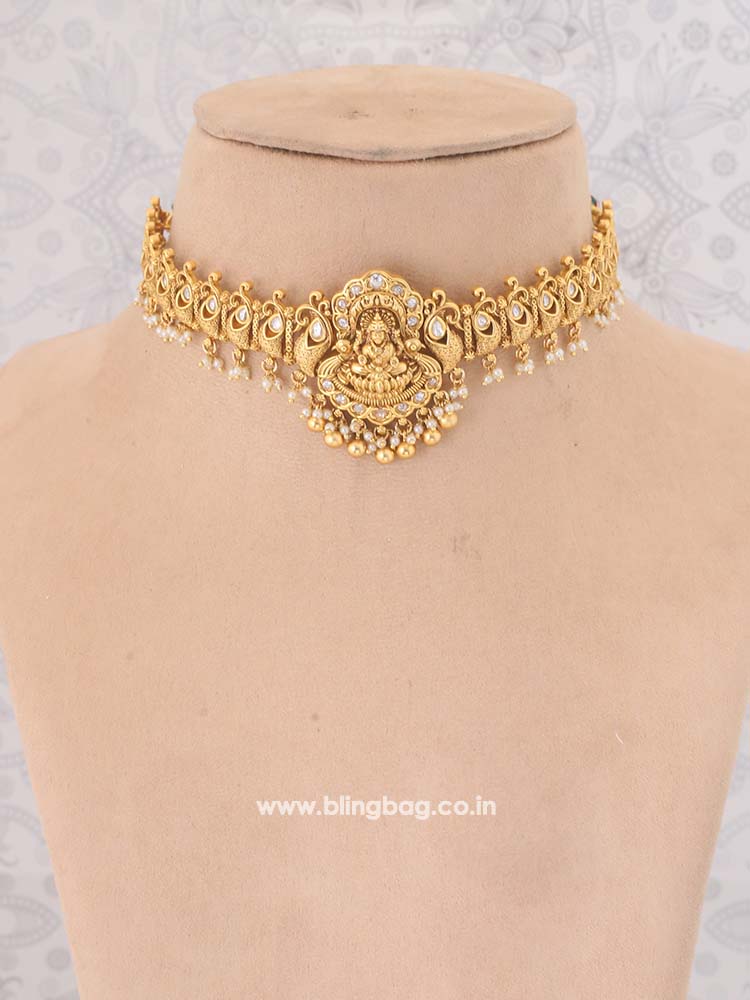 Golden Pusti Temple Jewellery Set