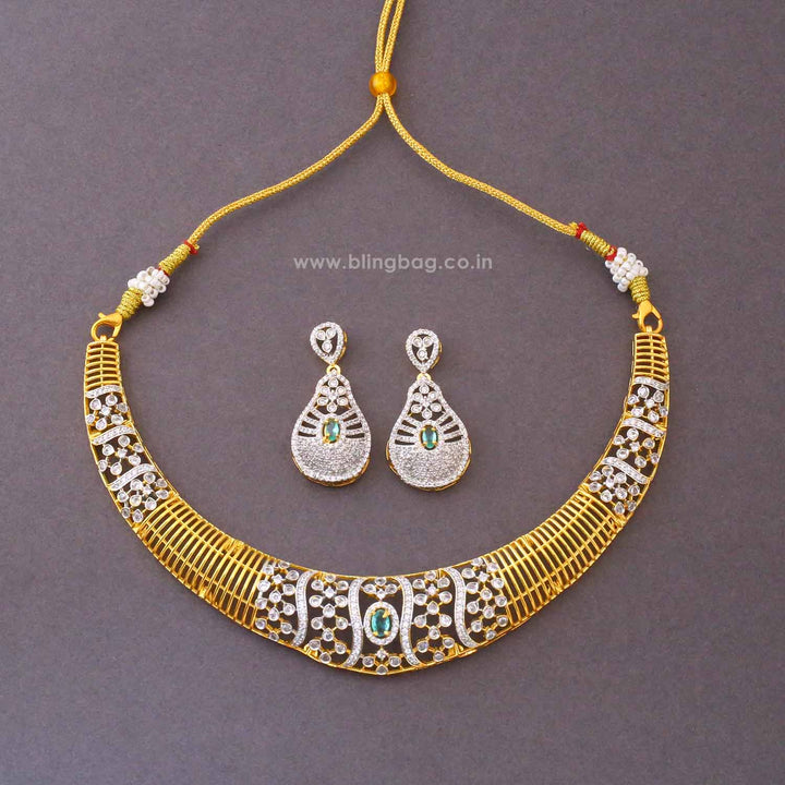 Golden Quinnvera Victorian Jewellery Set - New Arrival