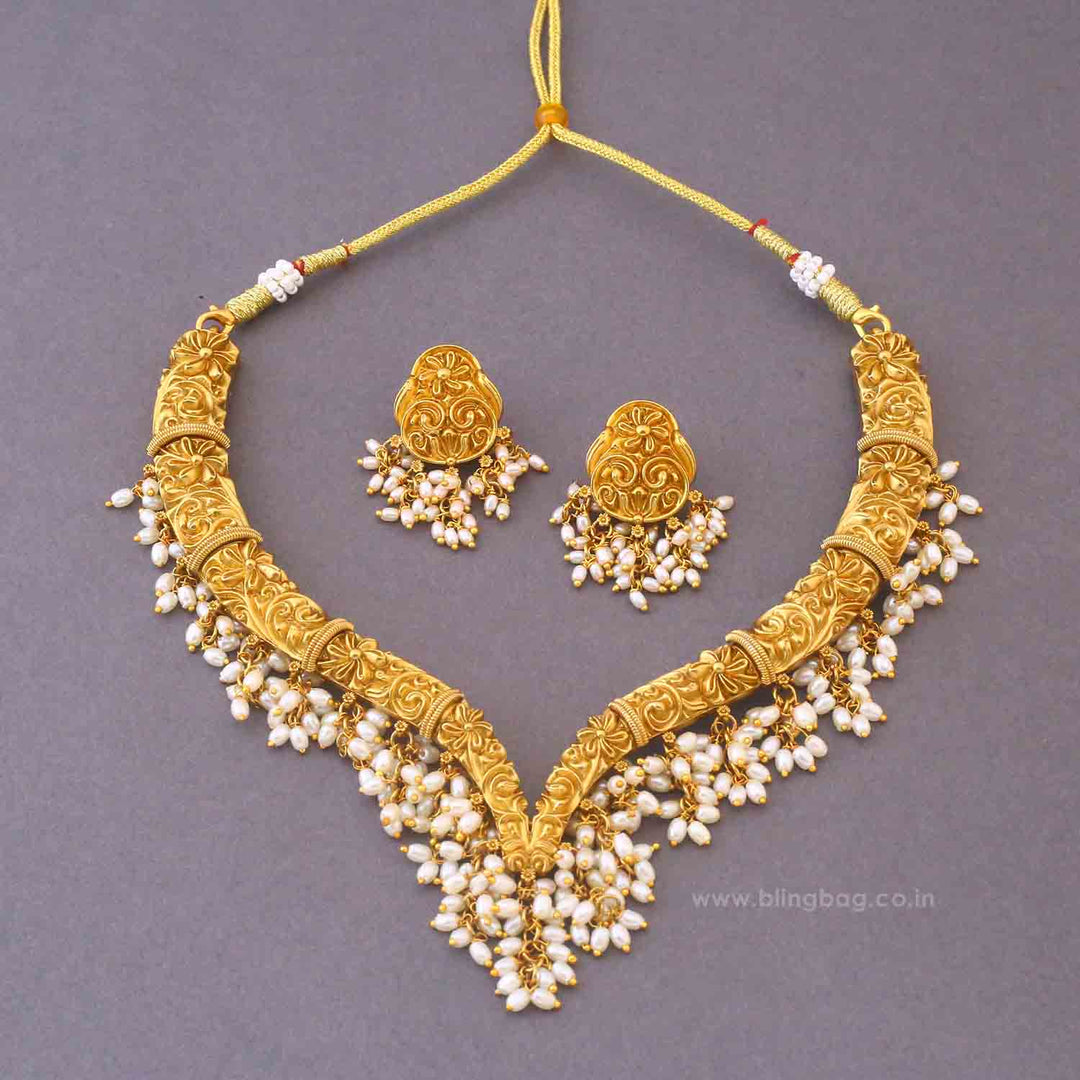 Golden Raahi Hasli Antique Jewellery Set - New Arrival