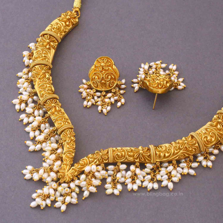 Golden Raahi Hasli Antique Jewellery Set - New Arrival