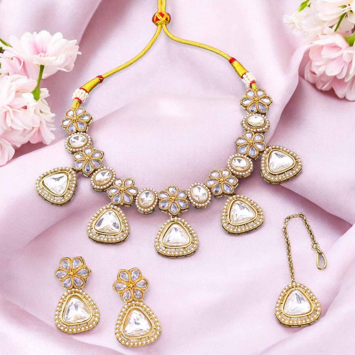 Golden Rehaya Kundan Jewellery Set