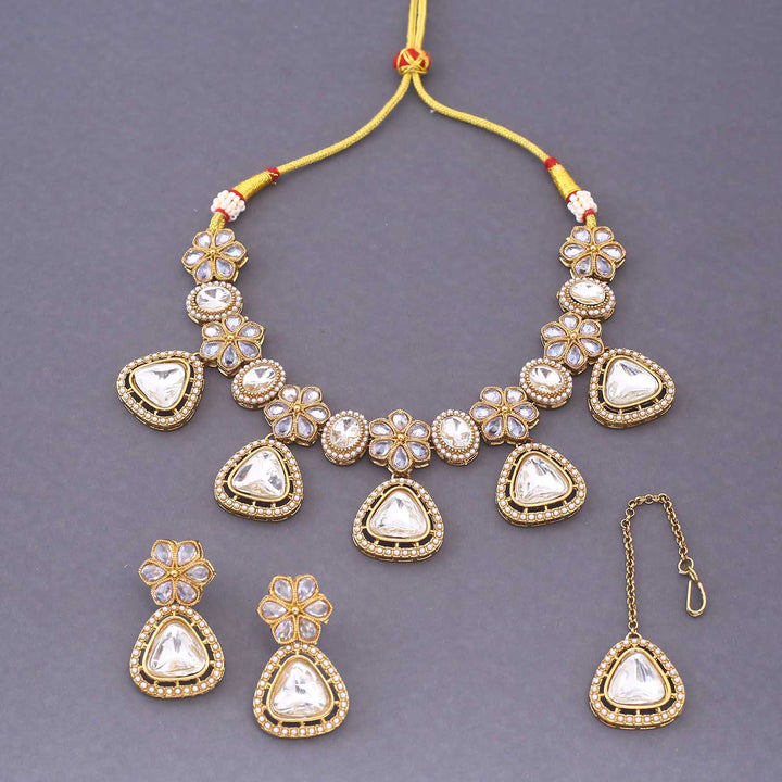 Golden Rehaya Kundan Jewellery Set