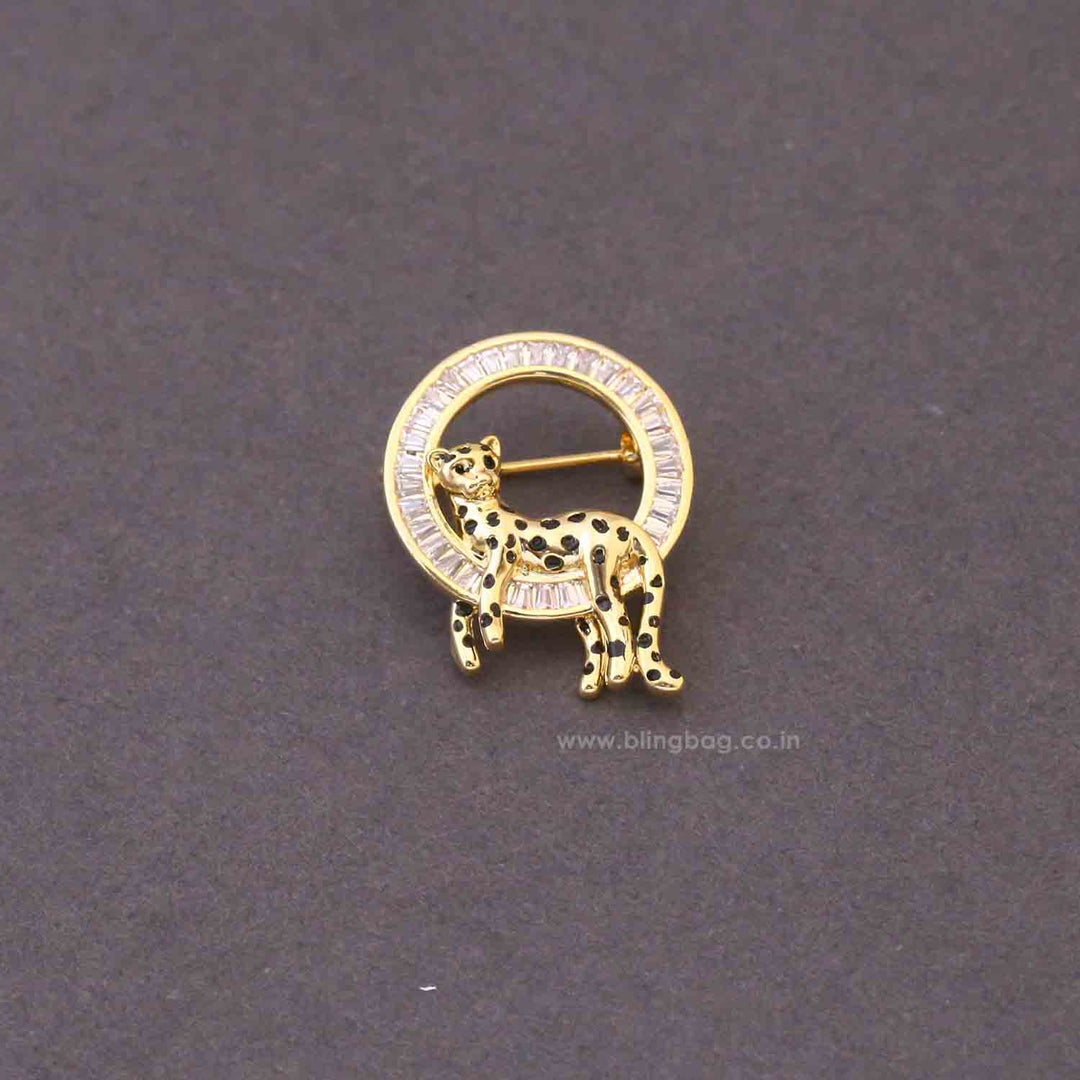 Golden Ring Cat Brooch