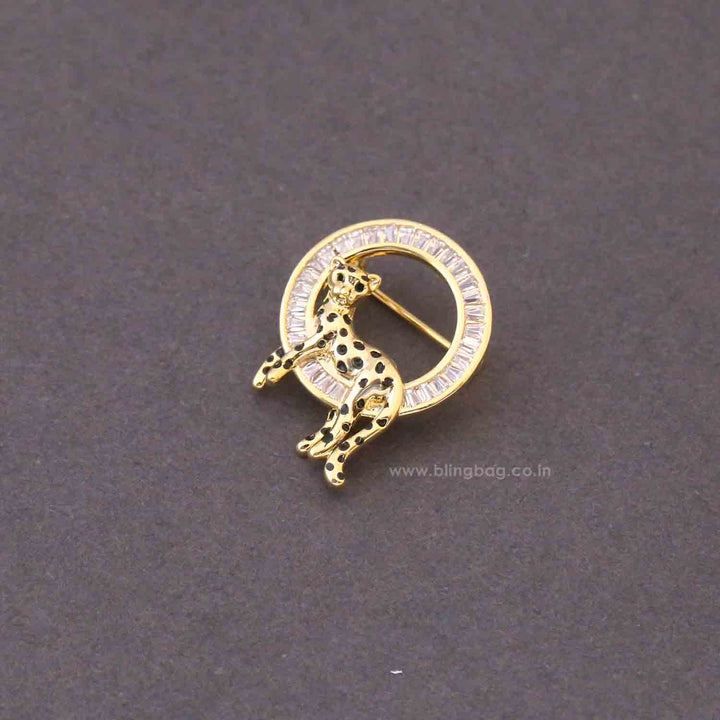 Golden Ring Cat Brooch