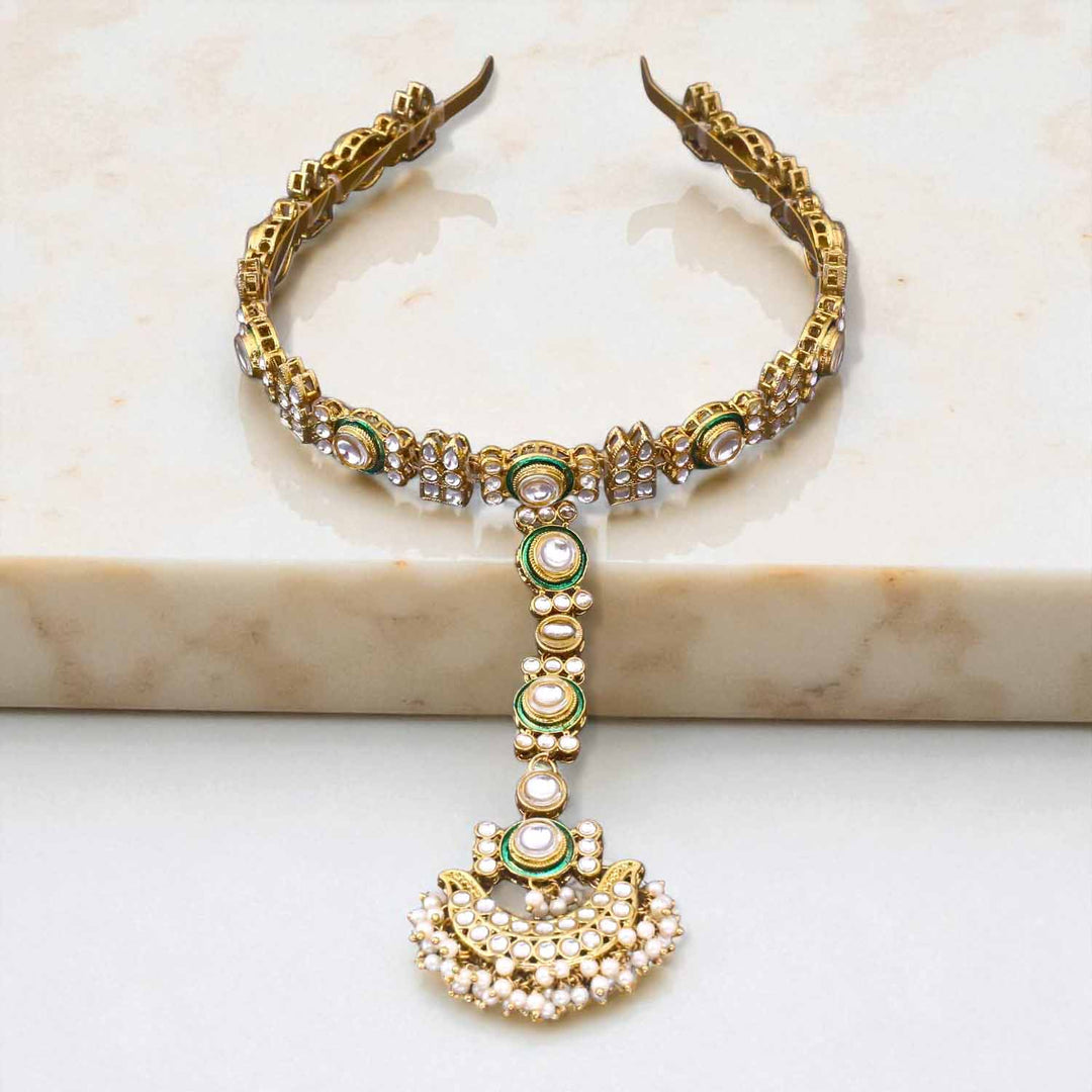 Golden Rityaani Hairband With Tikka