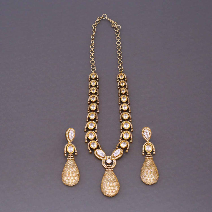 Golden Riva Victorian Jewellery Set - New Arrival