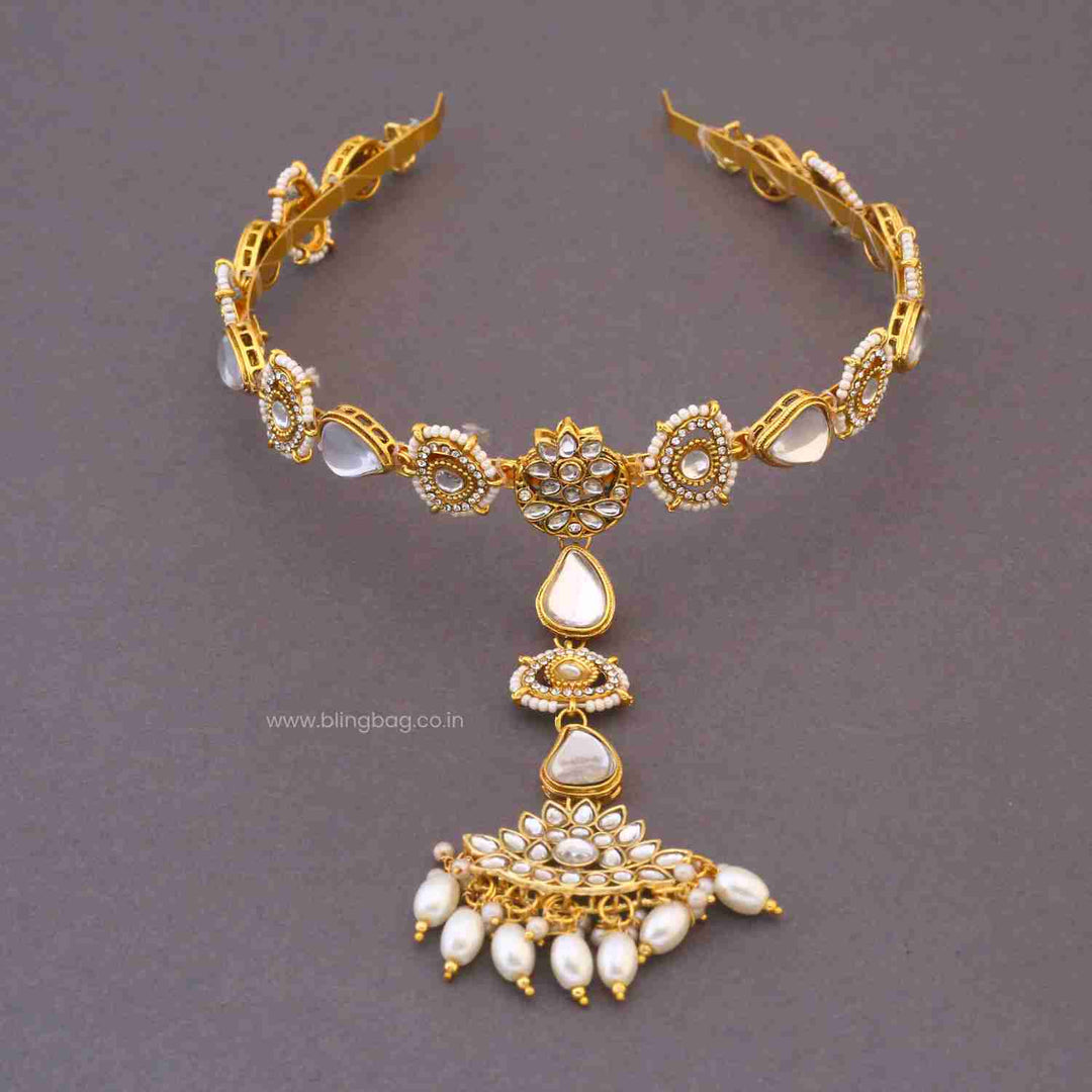 Golden Riyaa Hairband With Tikka