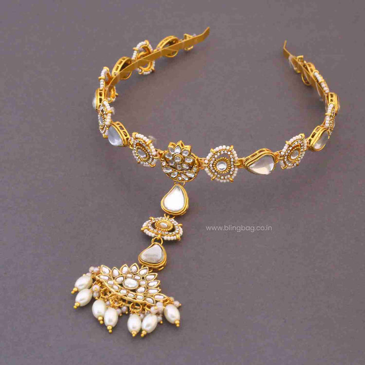 Golden Riyaa Hairband With Tikka