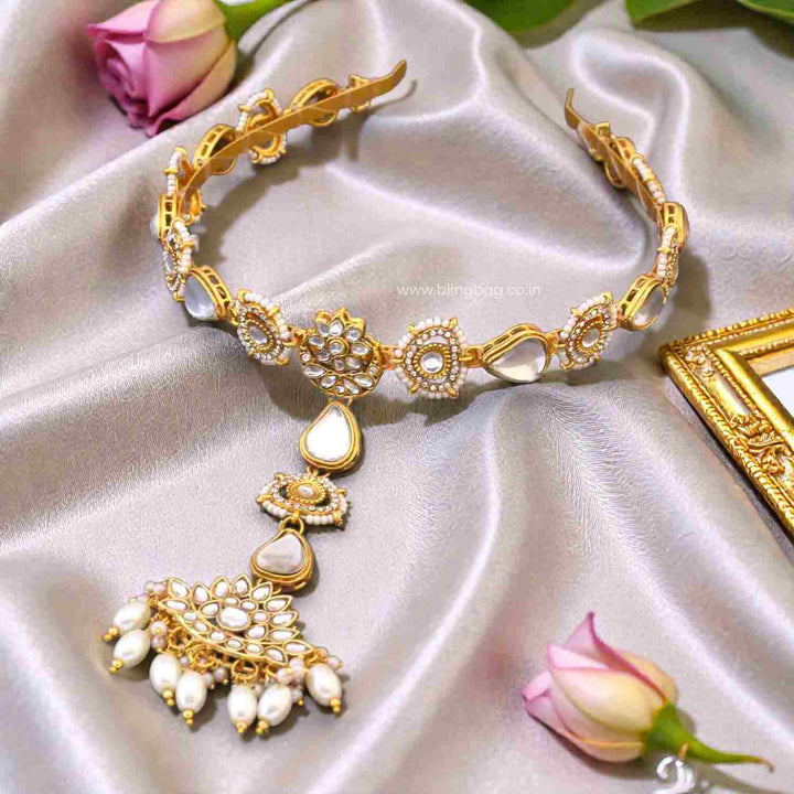 Golden Riyaa Hairband With Tikka