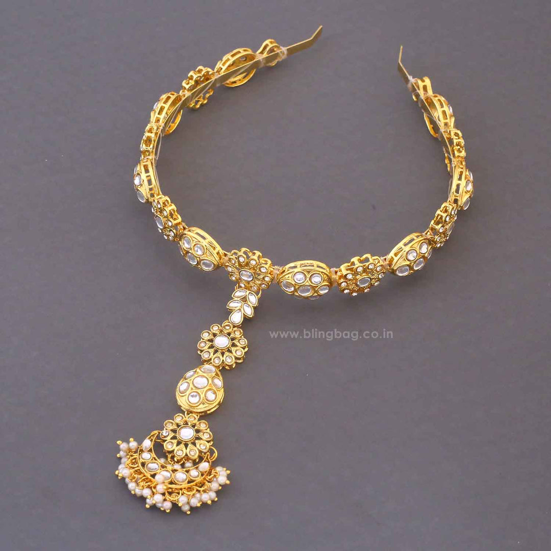 Golden Roopa Hairband With Tikka