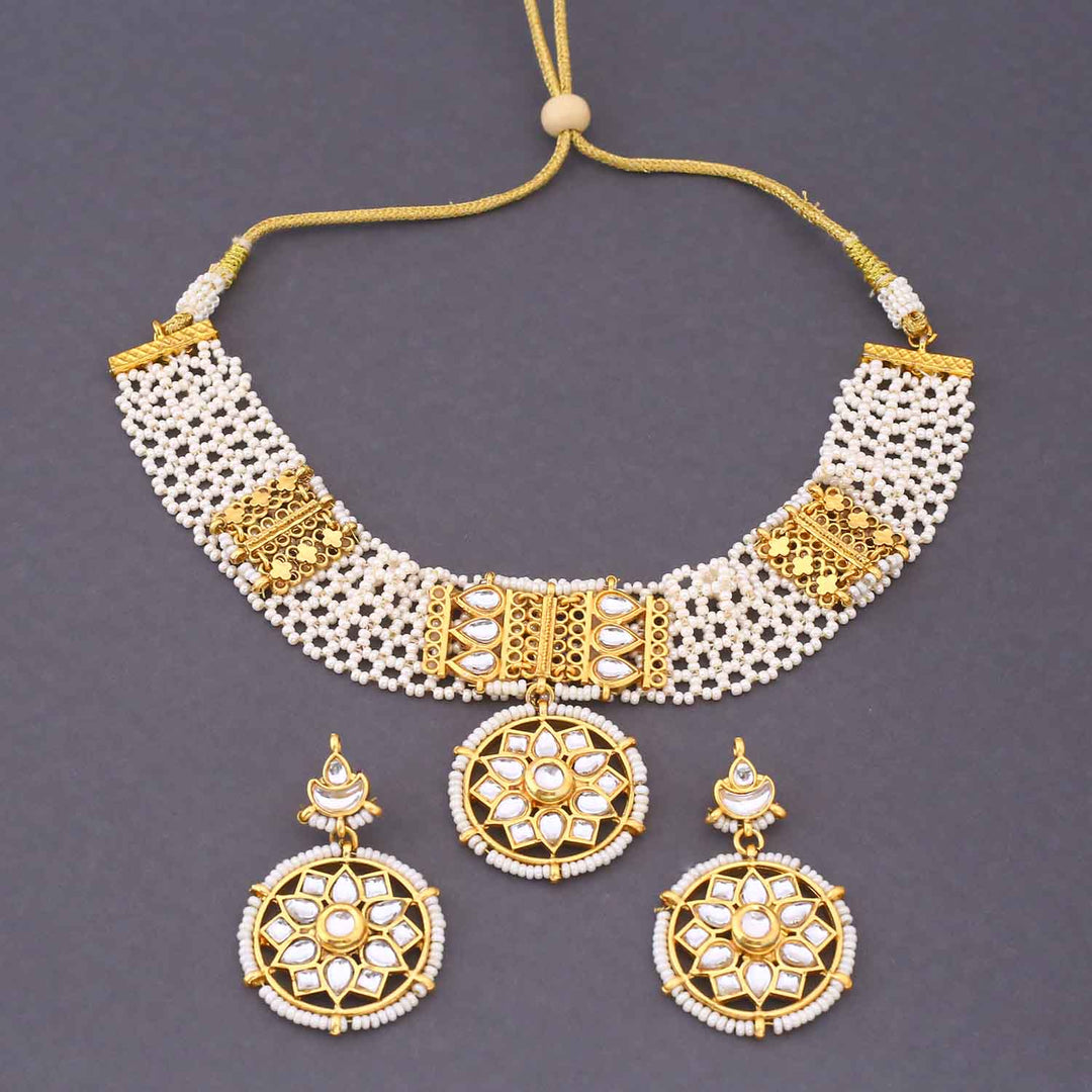 Golden Roshni Kundan Jewellery Set