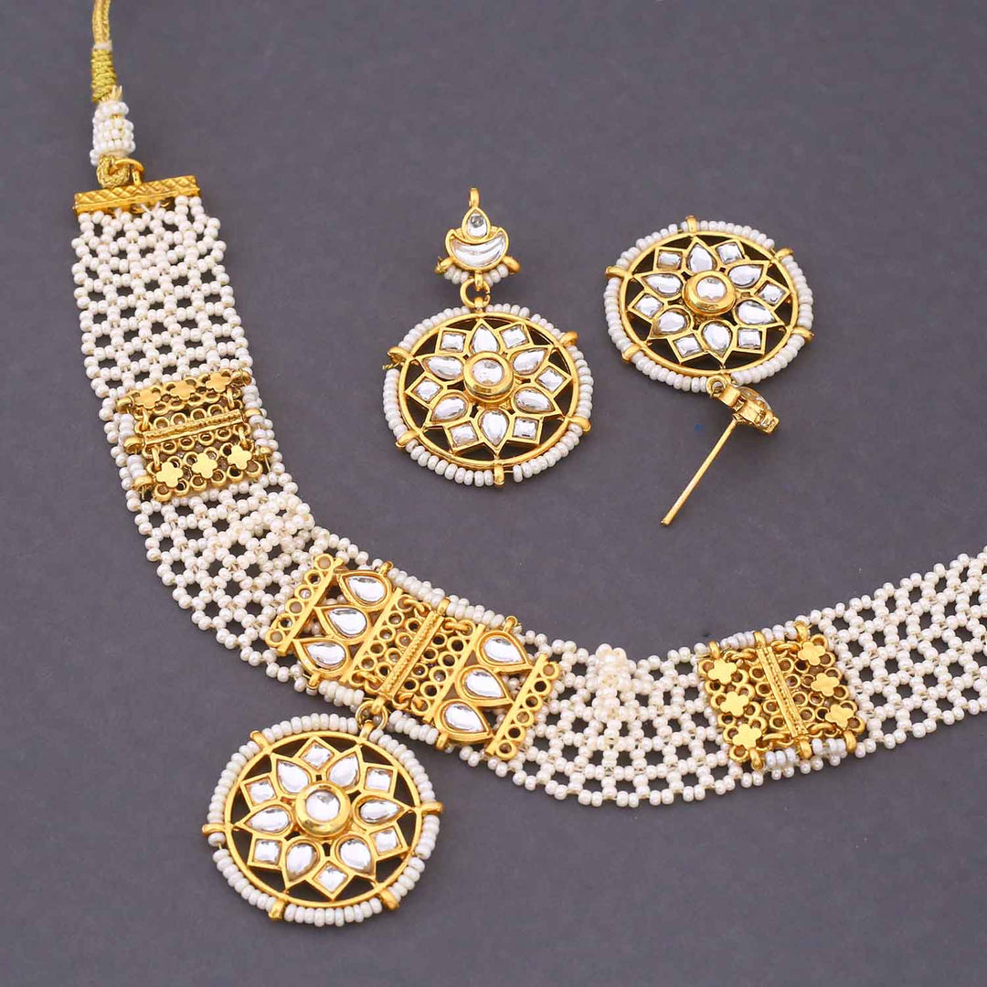 Golden Roshni Kundan Jewellery Set