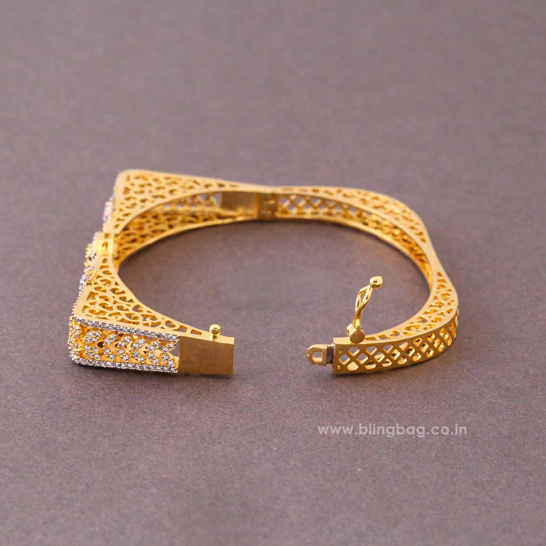 Golden Roxie Zirconia Bracelet