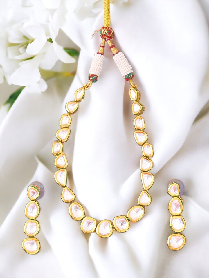 Golden Ruchi Jewellery Set