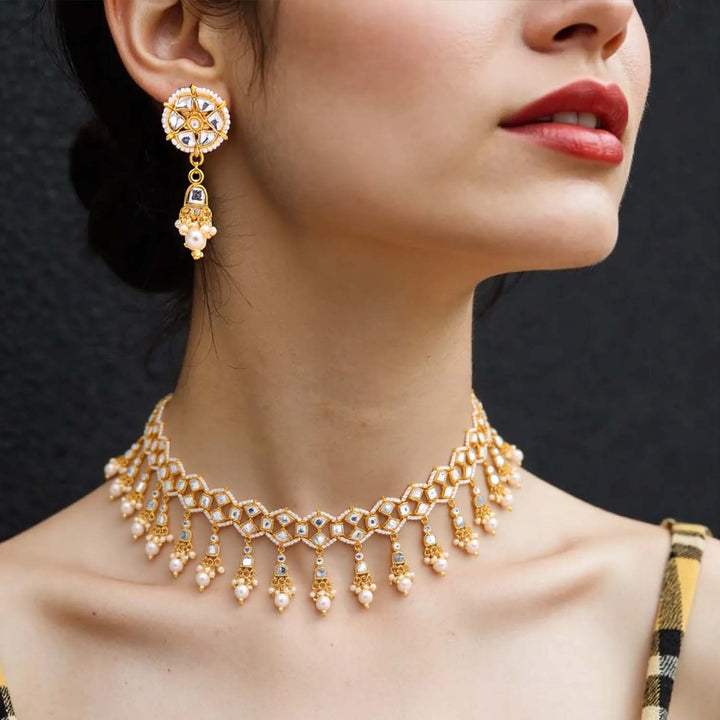Golden Samaira Kundan Jewellery Set