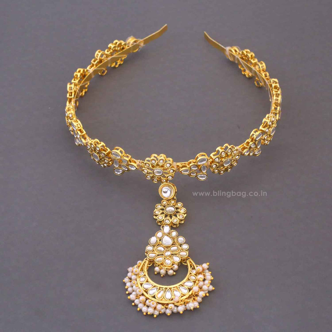 Golden Sampriti Hairband With Tikka