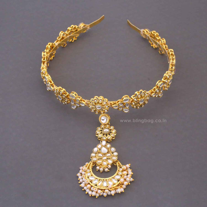 Golden Sampriti Hairband With Tikka