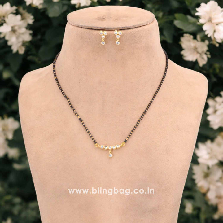 Golden Sandra Mangalsutra Set