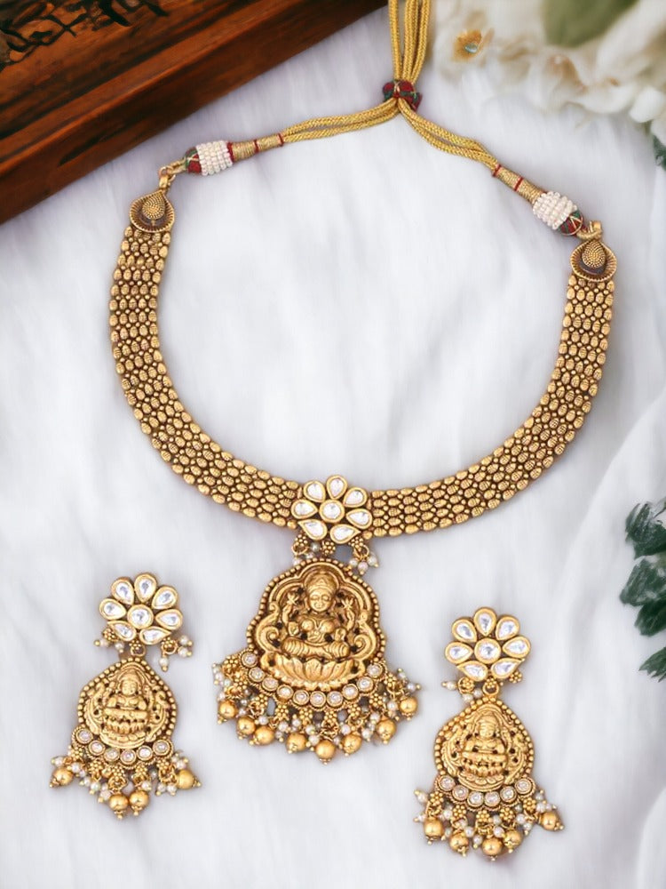 Golden Saranyu Temple Jewellery Set
