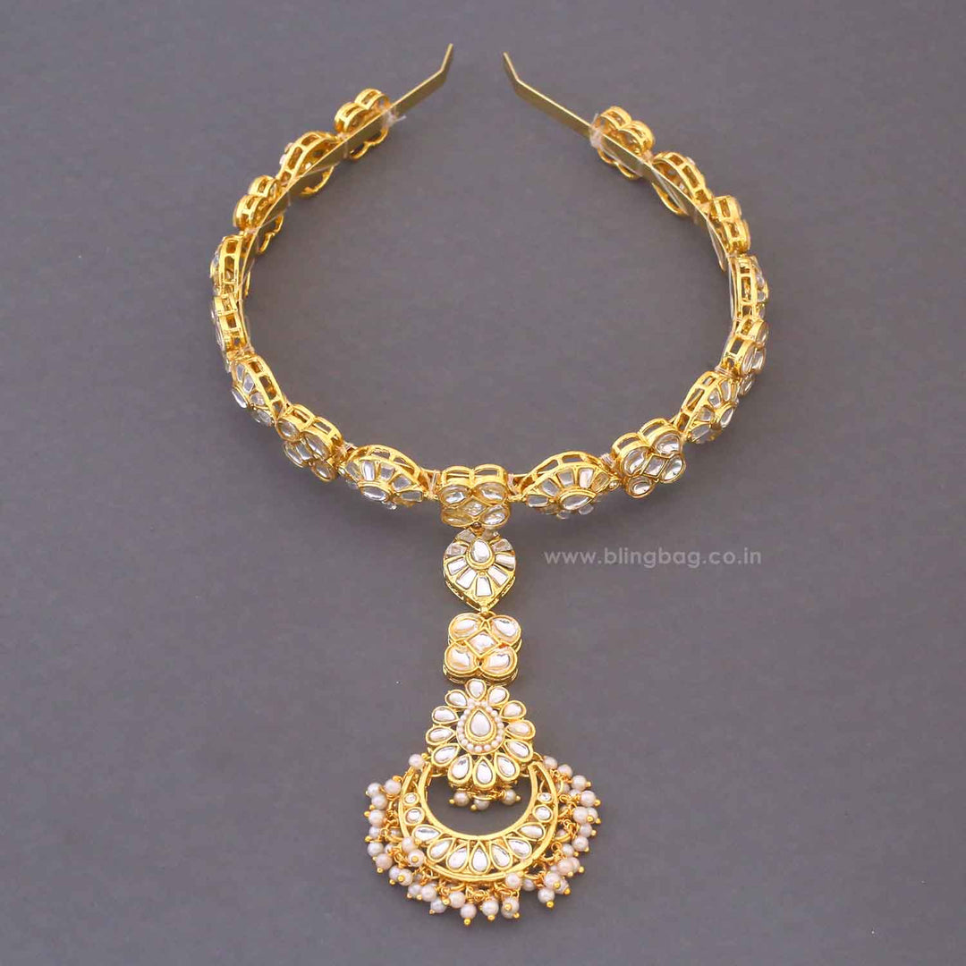 Golden Saryu Hairband With Tikka