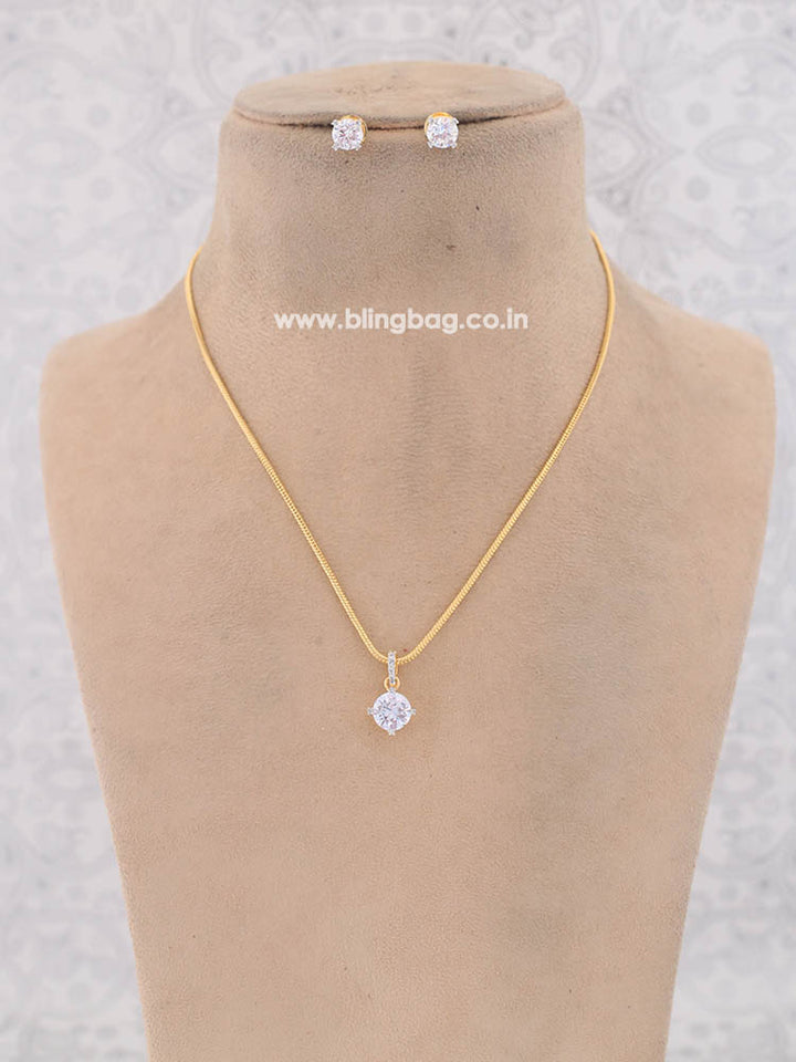 Golden Selena Pendant Set