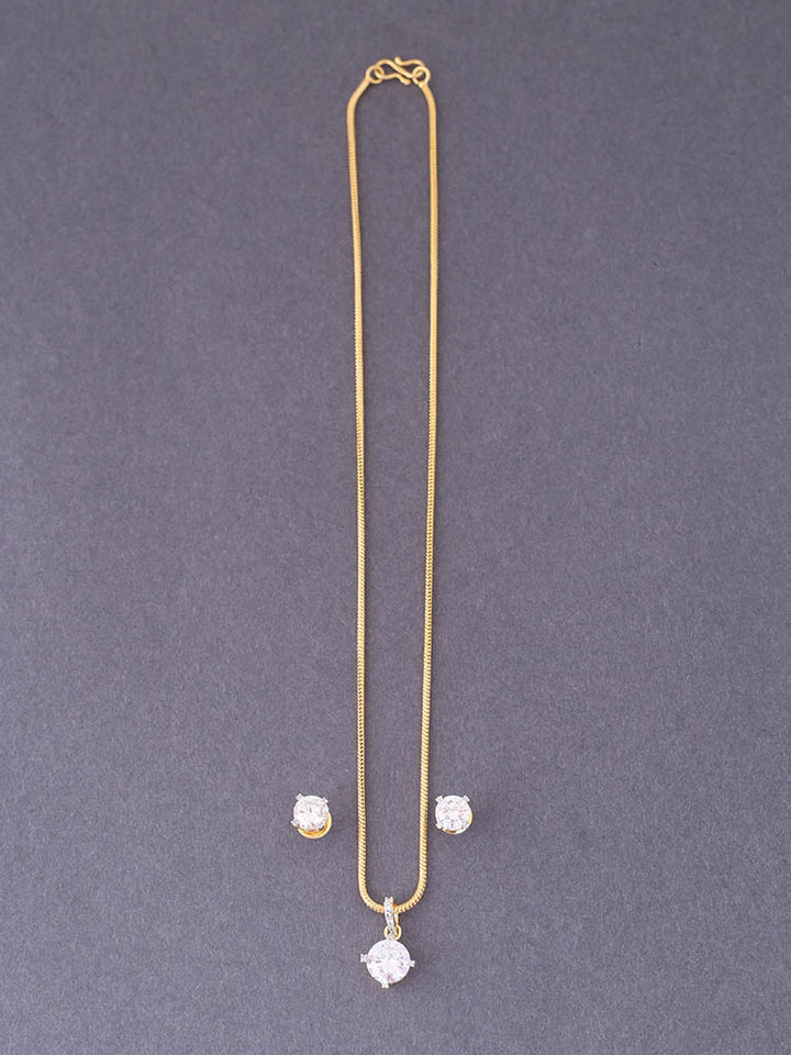 Golden Selena Pendant Set