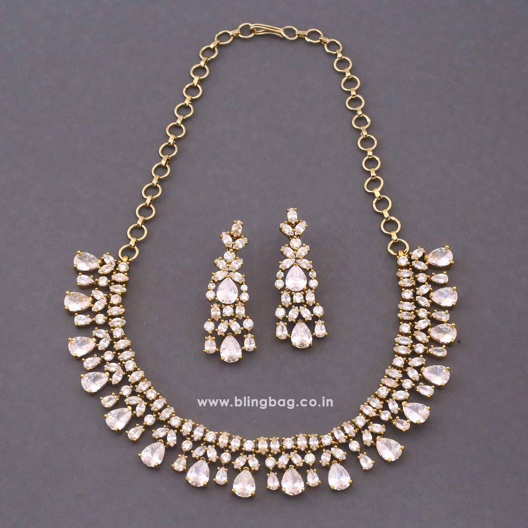 Golden Serenique Victorian Jewellery Set - New Arrival