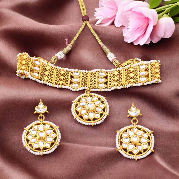 Golden Shailee Kundan Jewellery Set