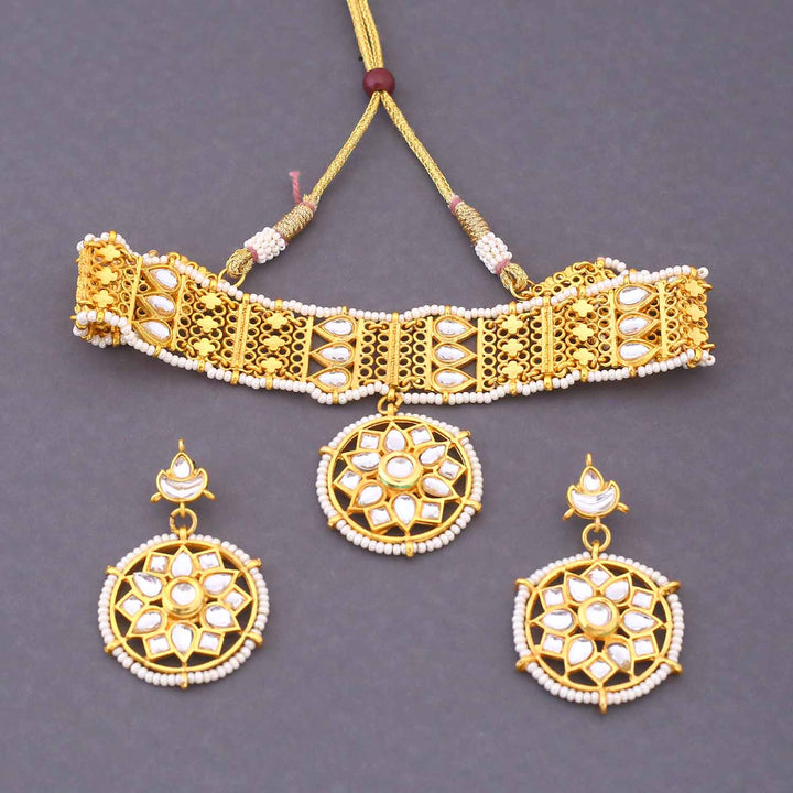 Golden Shailee Kundan Jewellery Set