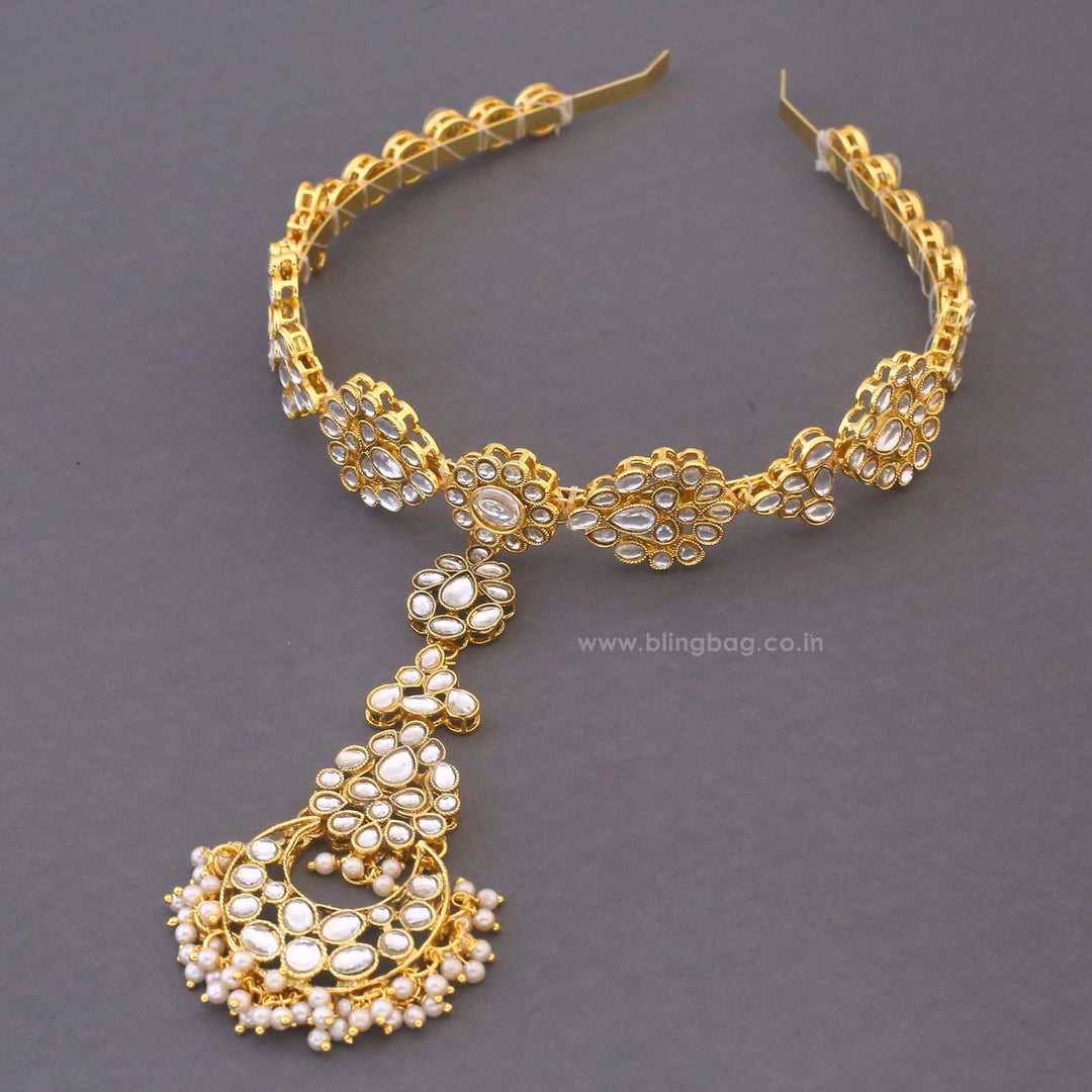 Golden Shashi Hairband With Tikka