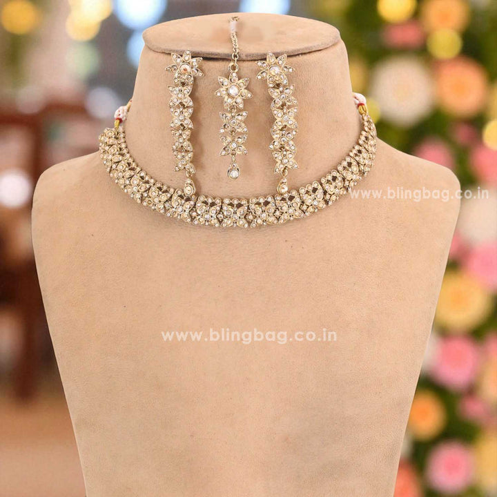 Golden Shreeja Kundan Jewellery Set