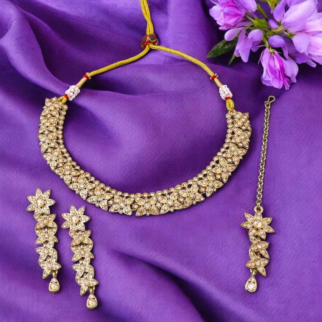 Golden Shreeja Kundan Jewellery Set