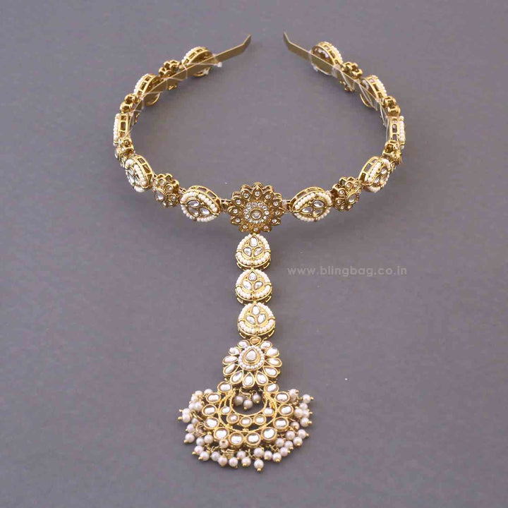 Golden Shrishti Hairband With Tikka