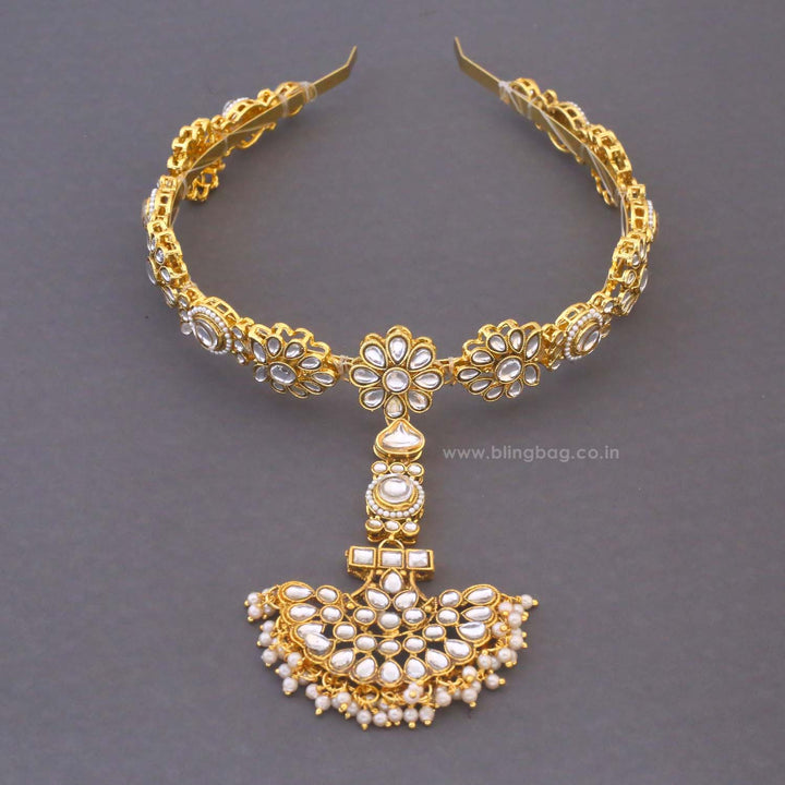 Golden Shyama Hairband With Tikka