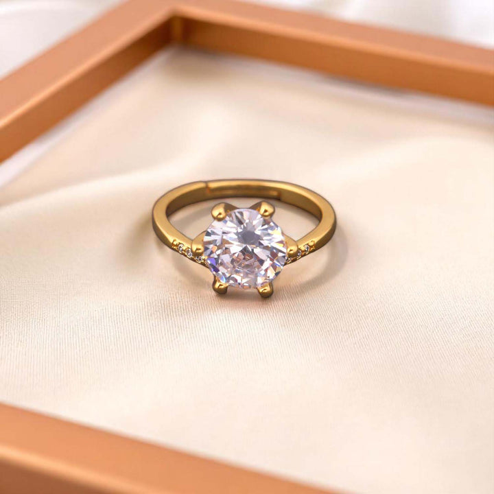 Golden Sia Zirconia Ring