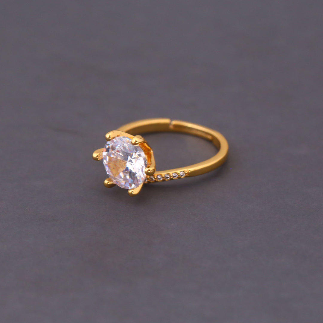 Golden Sia Zirconia Ring