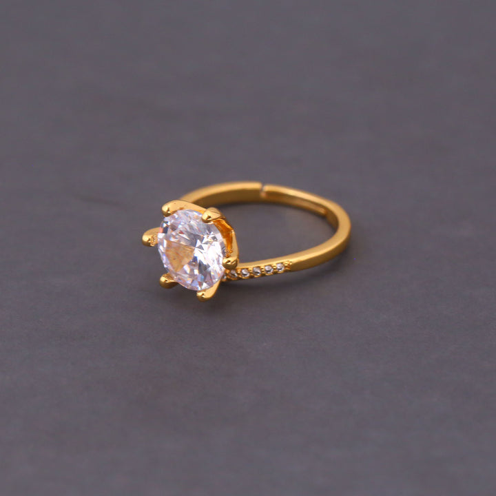 Golden Sia Zirconia Ring