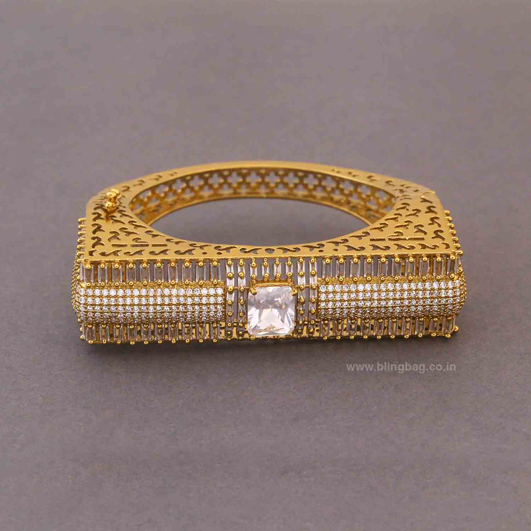 Golden Siecca Victorian Bracelet