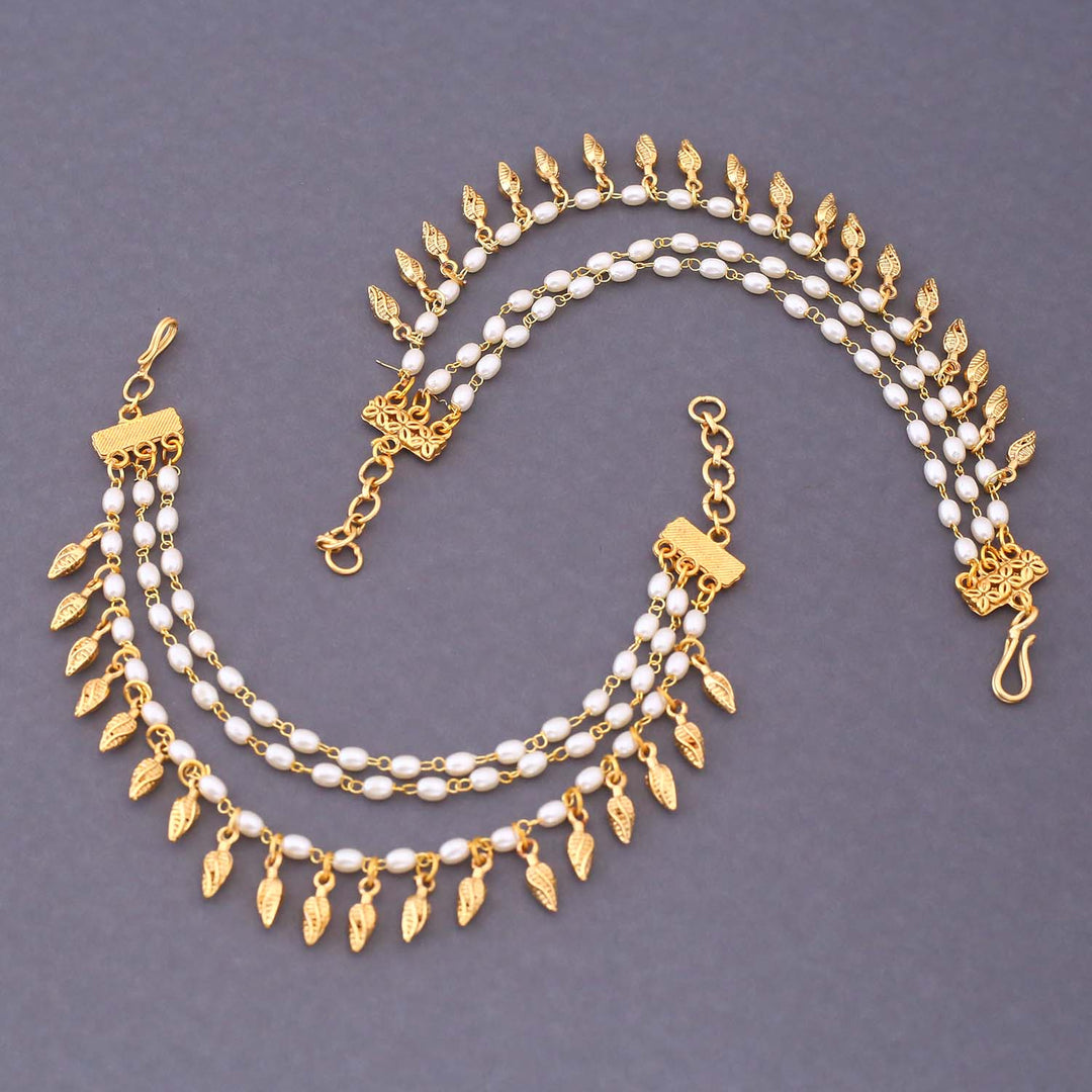 Golden Siyara Antique Ear Chain