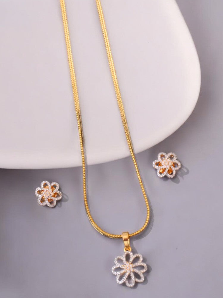 Golden Sloane Pendant Set